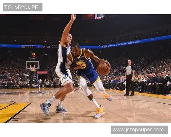 勇士与魔术精彩对决高清视频回顾全场亮点与精彩瞬间分享